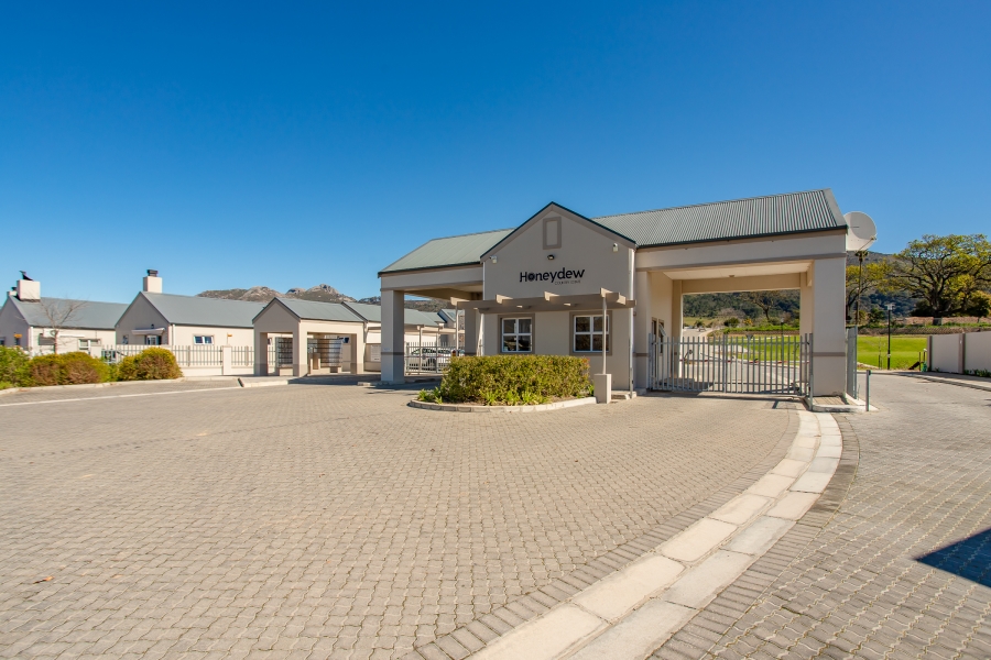 3 Bedroom Property for Sale in Honeydew Country Estate Western Cape